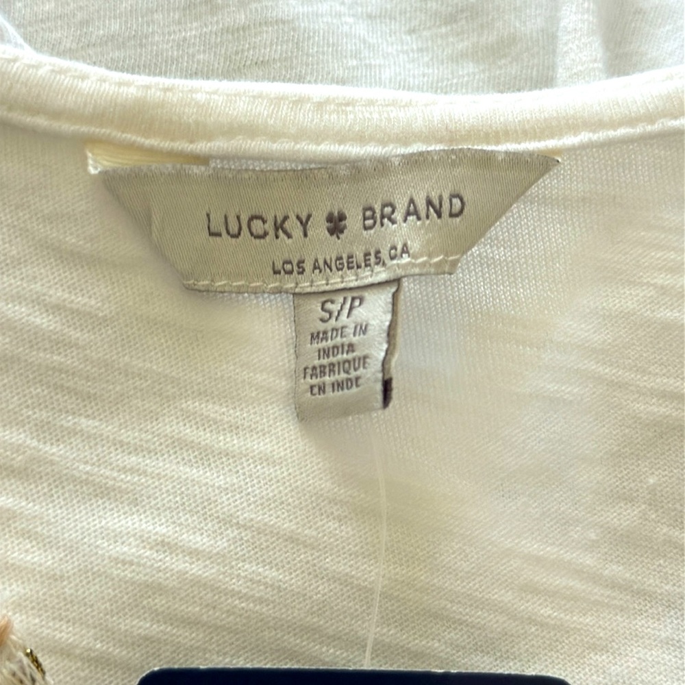 NWT Lucky Brand Short Sleeve White/Gold Embroidered Top Shirt Size Small - Picture 4 of 6
